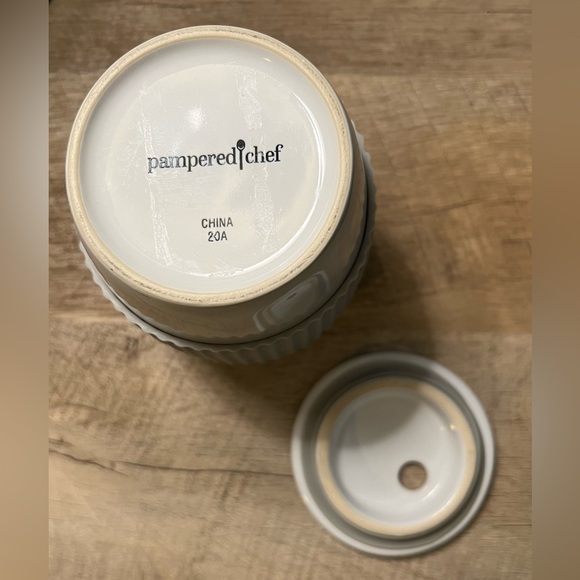 PAMPERED CHEF ceramic egg cooker - Picture 4 of 5